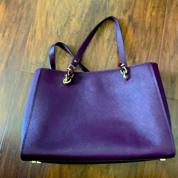 Michael kors beautiful purple bag - Picture 2 of 5